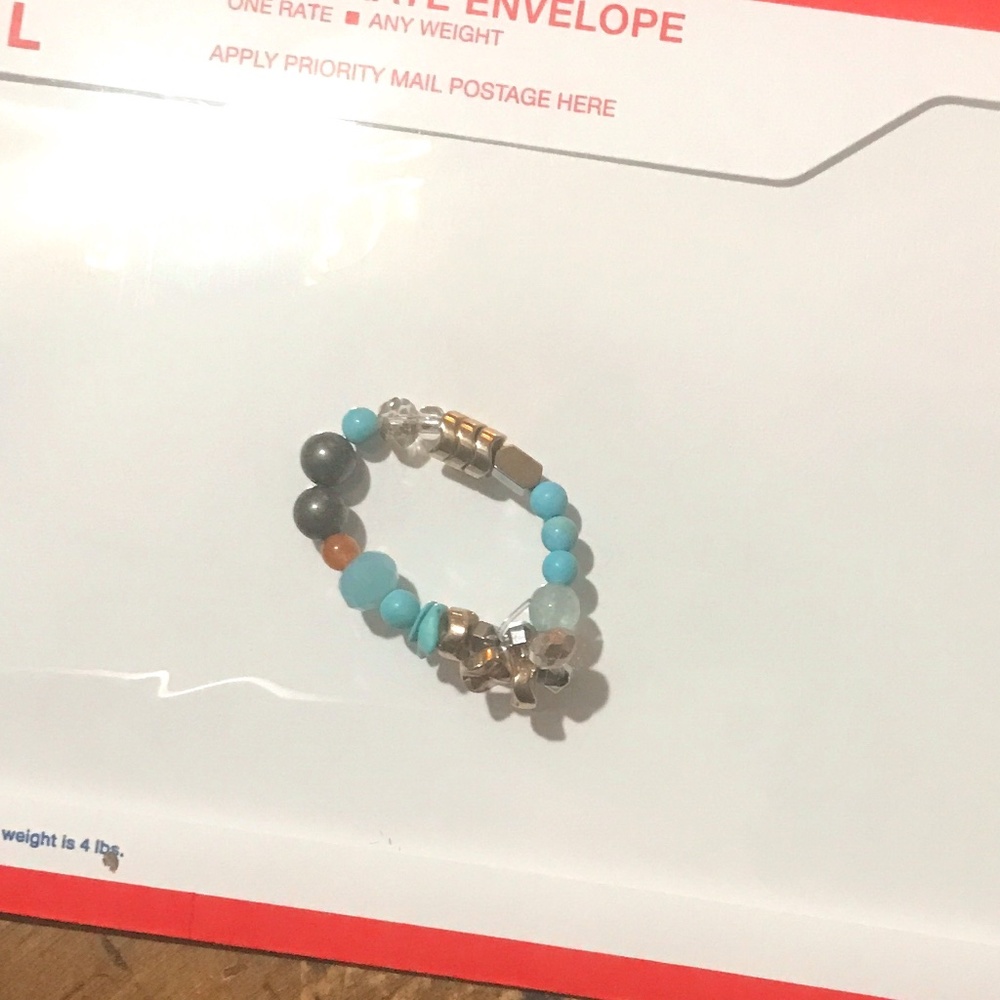 Small ornament to bracelt size worn never